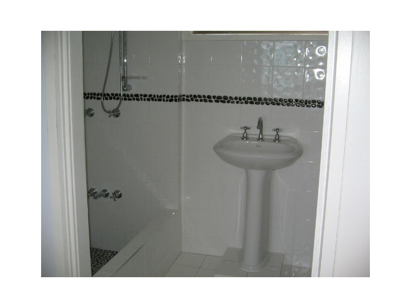UNIT 10    VICTORIA TOWERS LEWIS ST, Airlie Beach QLD 4802