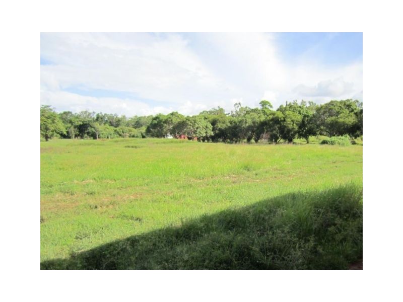 12  BUNDESEN AVE, Midge Point QLD 4799