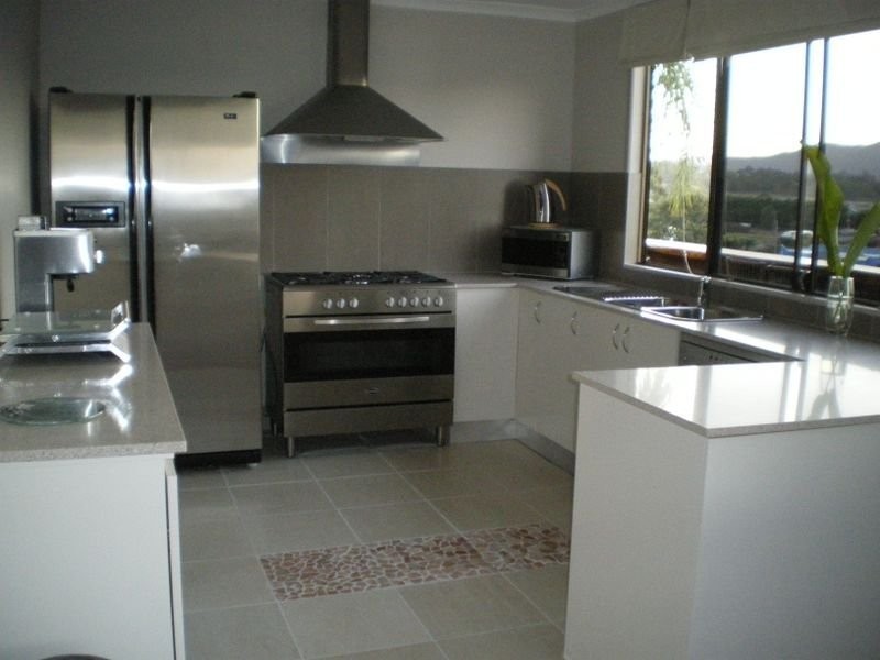 17 SOUTH MOLLE BVD CANNONVALE, Whitsundays QLD 4802