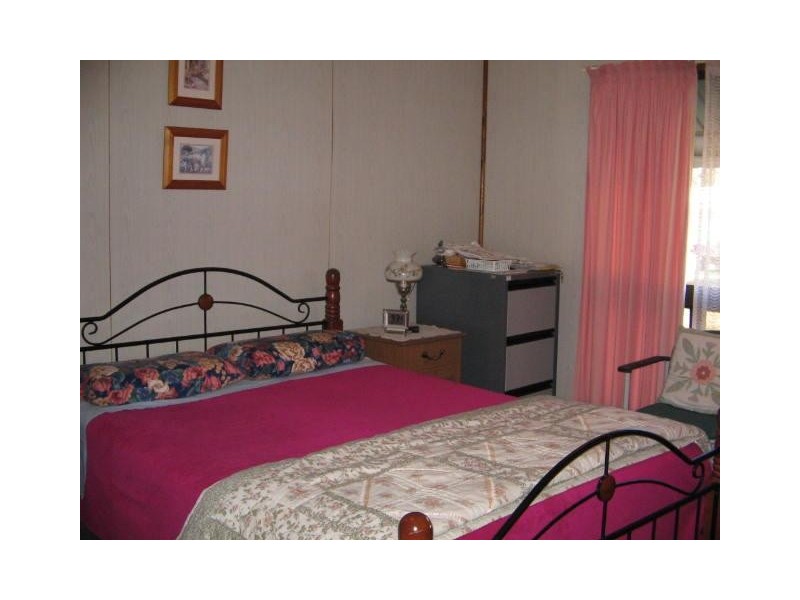 4 BURTON ST MIDGE POINT  4799, Whitsundays QLD 4802