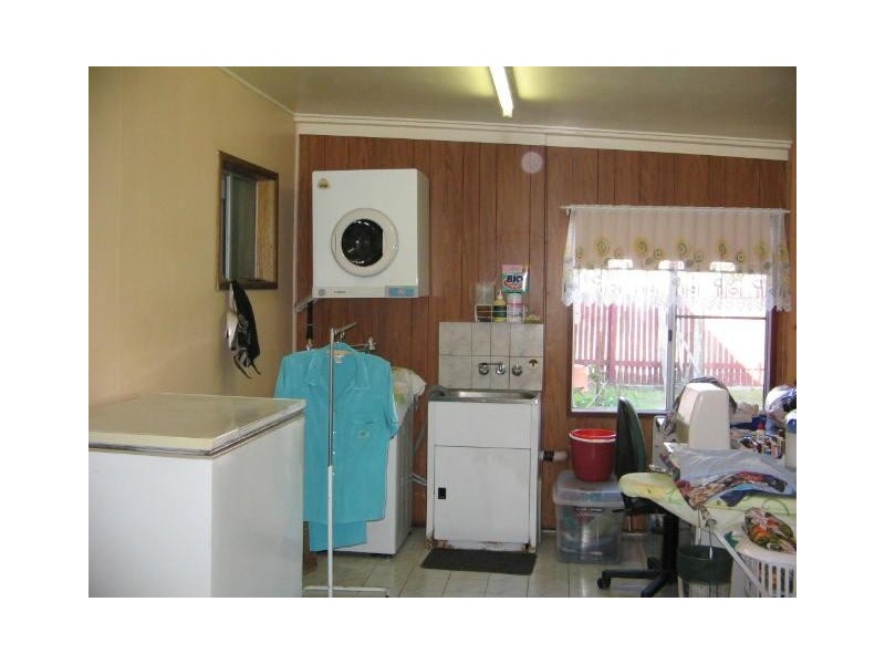 4 BURTON ST MIDGE POINT  4799, Whitsundays QLD 4802