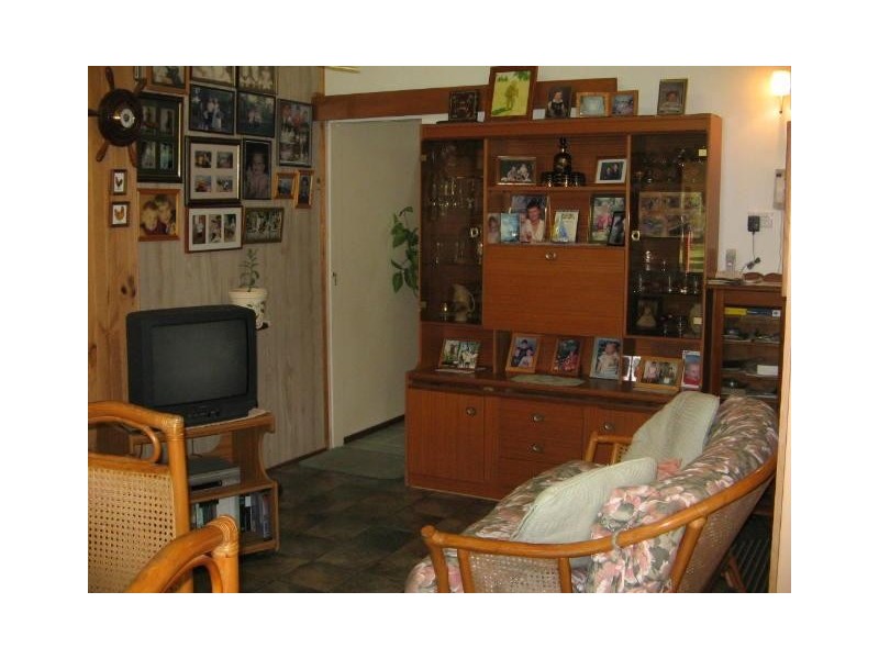 4 BURTON ST MIDGE POINT  4799, Whitsundays QLD 4802