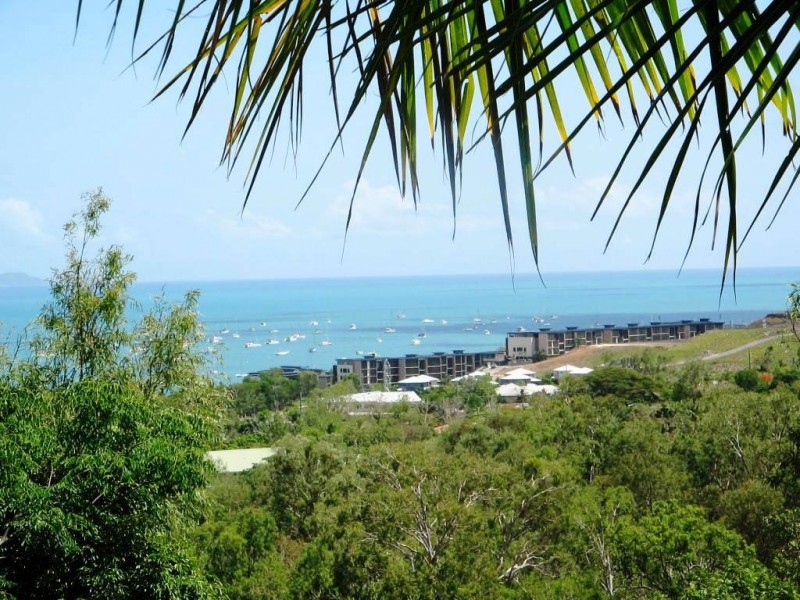 13  WOODWARK CRESCENT CANNONVALE, Whitsundays QLD 4802