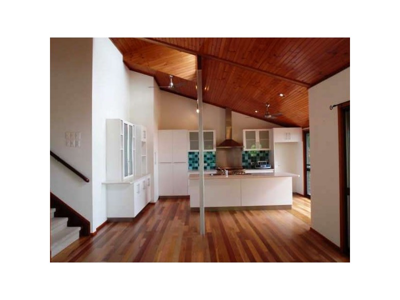 13  WOODWARK CRESCENT CANNONVALE, Whitsundays QLD 4802