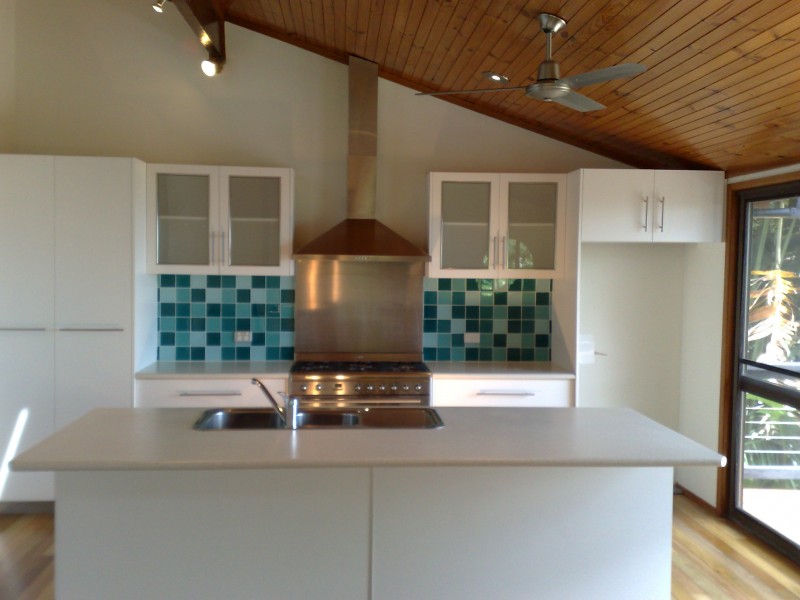 13 WOODWARK CRESCENT CANNONVALE, Whitsundays QLD 4802