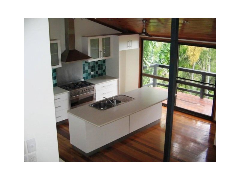 13 WOODWARK CRESCENT, Cannonvale QLD 4802