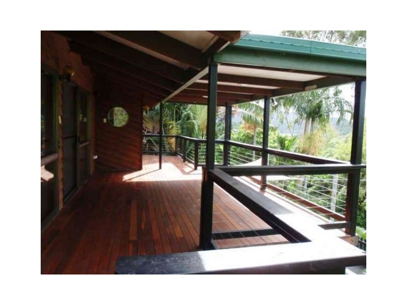 13 WOODWARK CRESCENT, Cannonvale QLD 4802