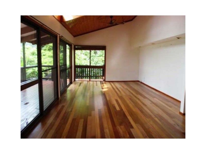 13 WOODWARK CRESCENT, Cannonvale QLD 4802