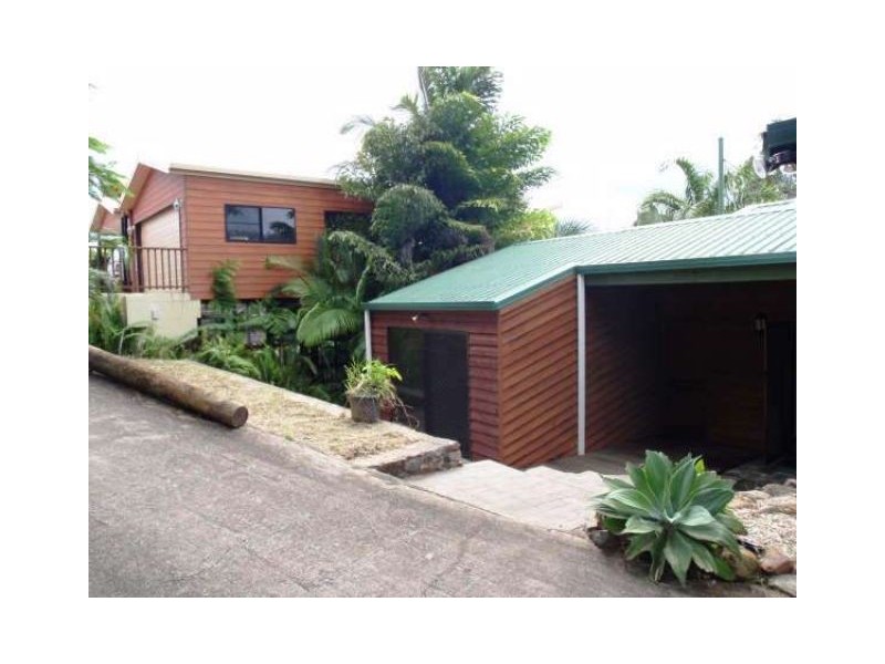 13 WOODWARK CRESCENT, Cannonvale QLD 4802