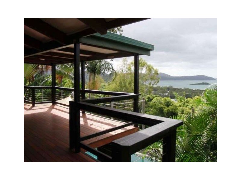 13 WOODWARK CRESCENT, Cannonvale QLD 4802