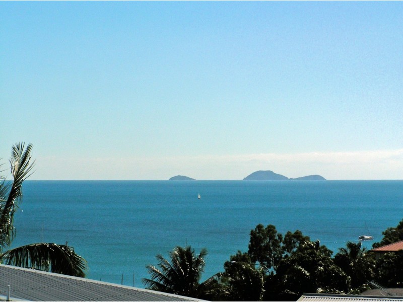 2 LEWIS ST  U 14 VICTORIA TOWERS, Airlie Beach QLD 4802