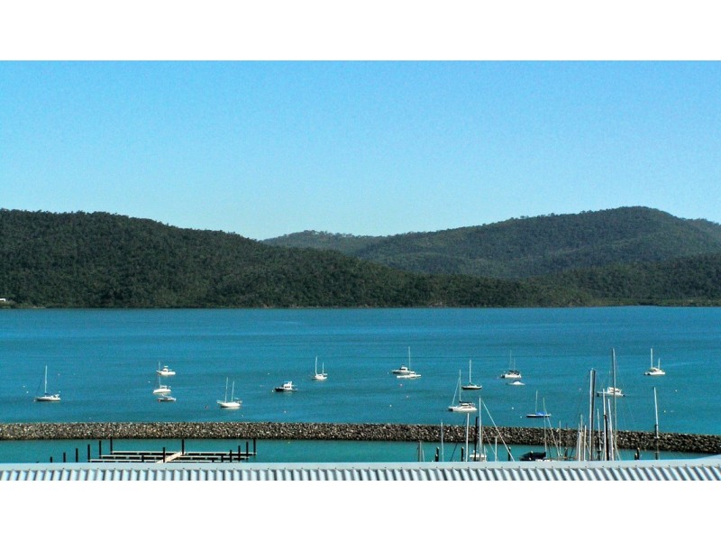 2 LEWIS ST  U 14 VICTORIA TOWERS, Airlie Beach QLD 4802
