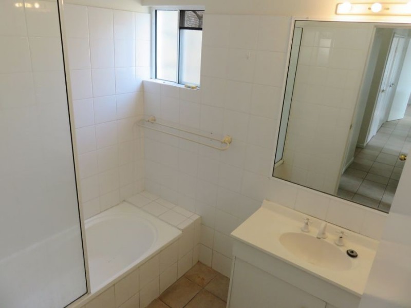 UNIT 15 REEFSIDE VILLAS 12 ESHELBY DRIVE, Cannonvale QLD 4802