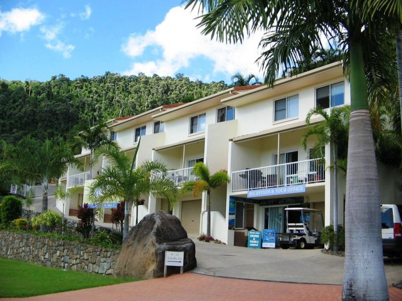 UNIT 22  REEFSIDE VILLAS ESHELBY DRIVE CANNONVALE, Whitsundays QLD 4802