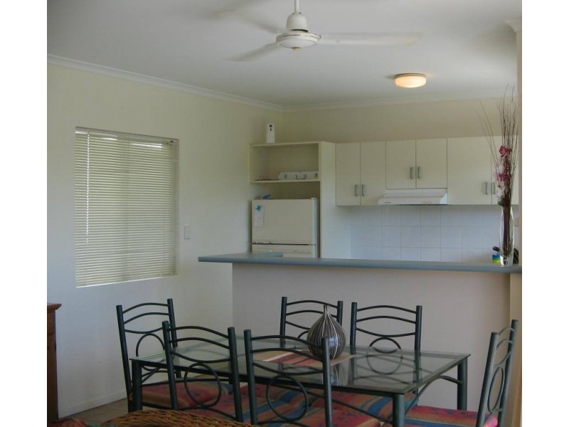 UNIT 22  REEFSIDE VILLAS ESHELBY DRIVE CANNONVALE, Whitsundays QLD 4802
