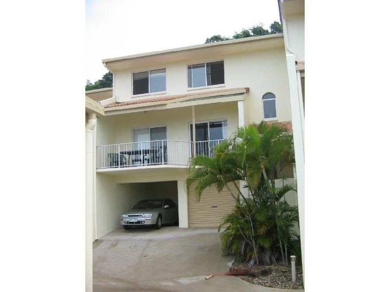 UNIT 6  REEFSIDE VILLAS ESHELBY DRIVE, Cannonvale QLD 4802