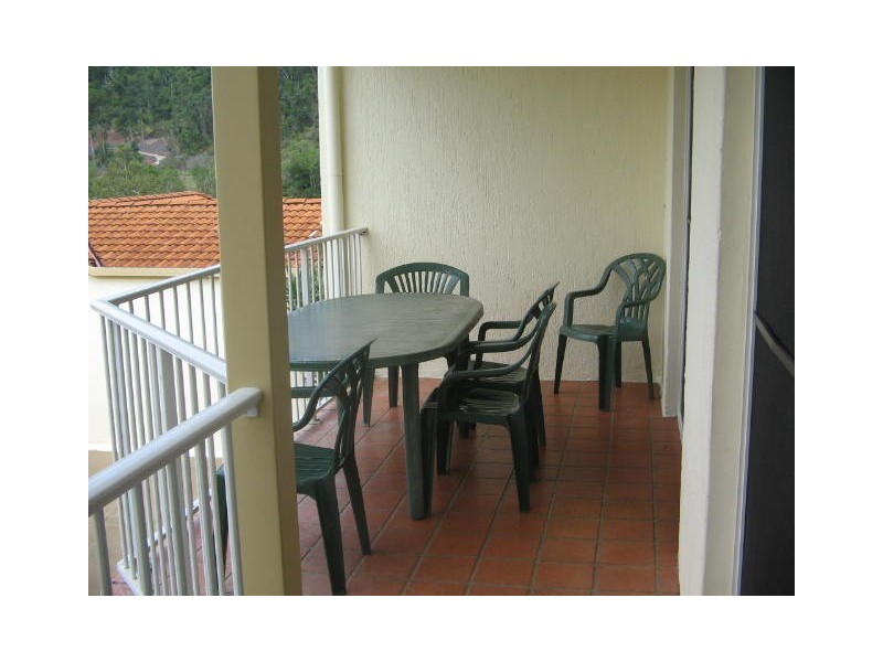 UNIT 6  REEFSIDE VILLAS ESHELBY DRIVE, Cannonvale QLD 4802