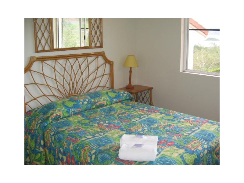 UNIT 6  REEFSIDE VILLAS ESHELBY DRIVE, Cannonvale QLD 4802