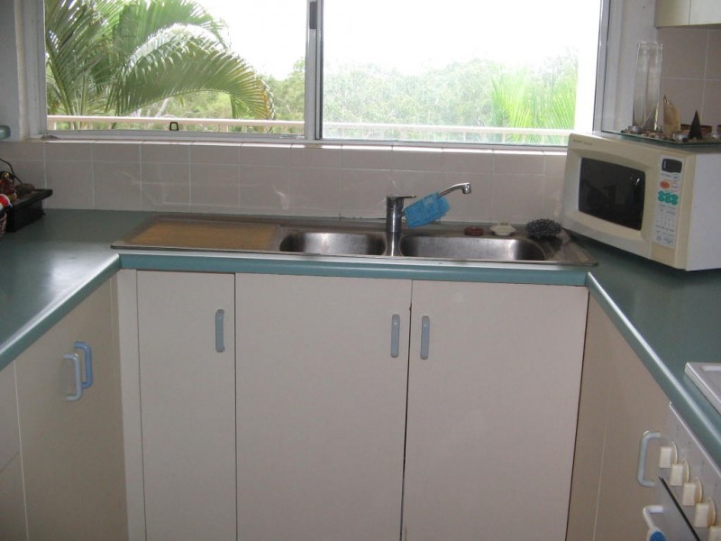 UNIT 2  REEFSIDE ESHELBY DR CANNONVALE, Whitsundays QLD 4802