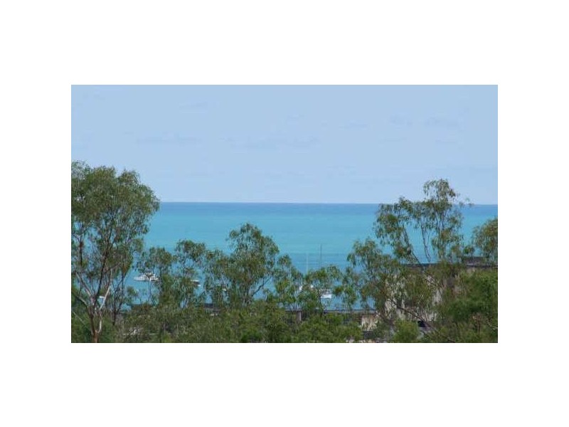 UNIT 2  REEFSIDE ESHELBY DR CANNONVALE, Whitsundays QLD 4802