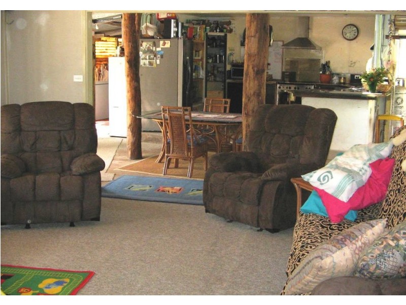 46 LELONA DRIVE, Bloomsbury QLD 4799