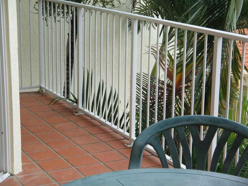 2 REEFSIDE VILLAS 12 ESHELBY DRIVE, Cannonvale QLD 4802