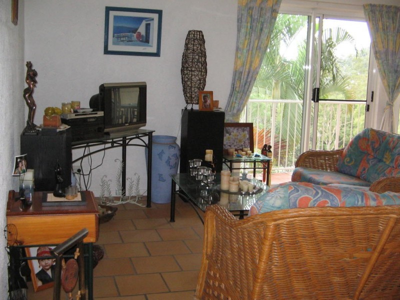 2 REEFSIDE VILLAS 12 ESHELBY DRIVE, Cannonvale QLD 4802