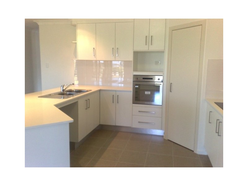 1 HONEY MYRTLE STREET, Proserpine QLD 4800