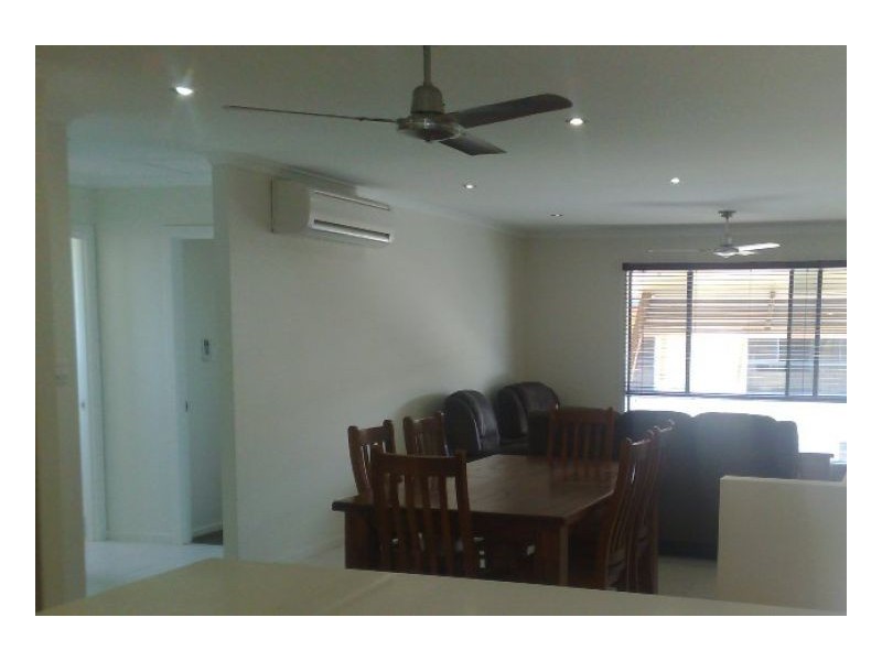 2/16 MARATHON ST, Proserpine QLD 4800
