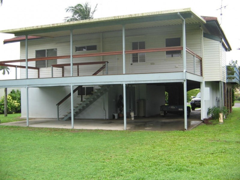 8 EDWARD STREET, Proserpine QLD 4800