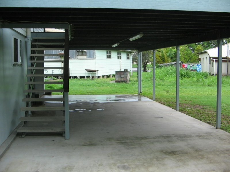 8 EDWARD STREET, Proserpine QLD 4800