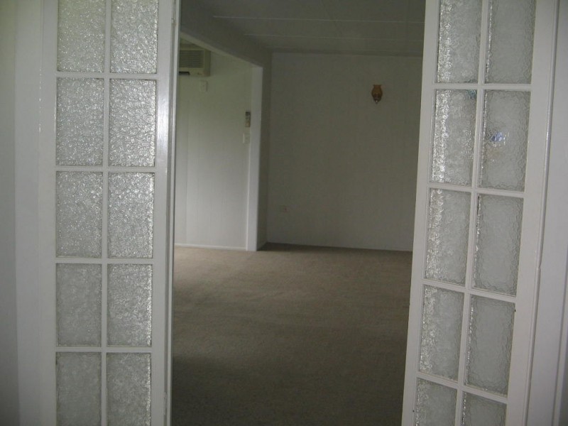 8 EDWARD STREET, Proserpine QLD 4800