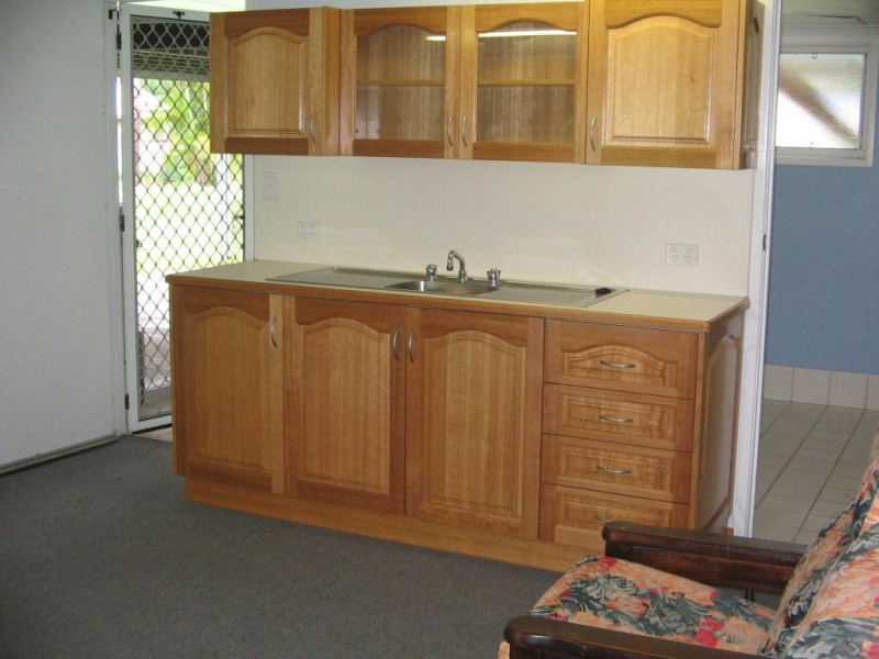 8 EDWARD ST PROSERPINE, Whitsundays QLD 4802