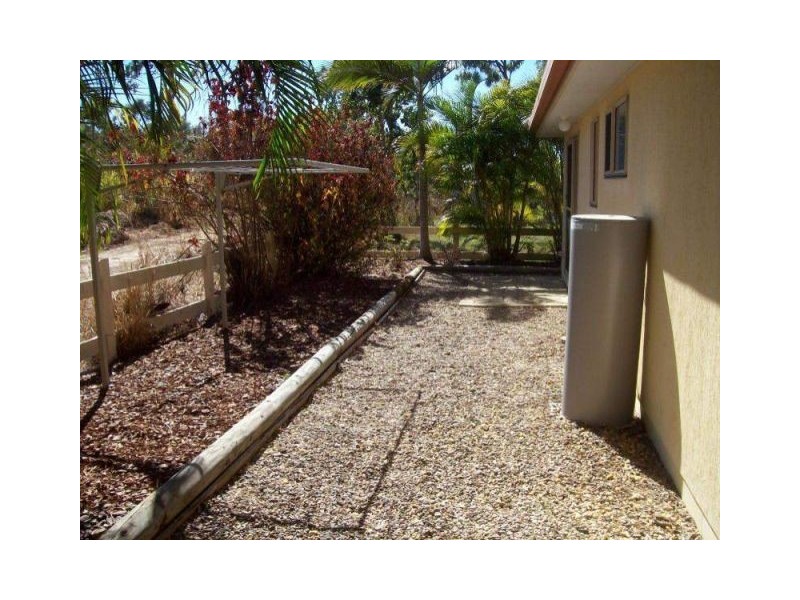 UNIT 2 23 MARINE PARADE, Midge Point QLD 4799