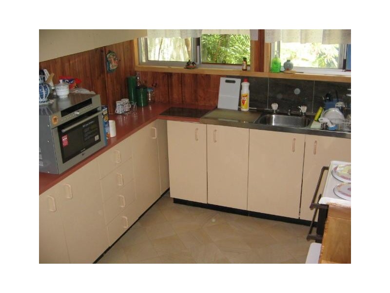 6 OFLYNN CRESCENT , Midge Point QLD 4799