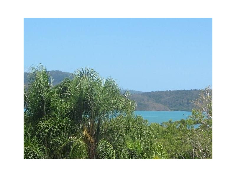 UNIT 33/ 12 REEFSIDE VILLAS CANNONVALE, Whitsundays QLD 4802