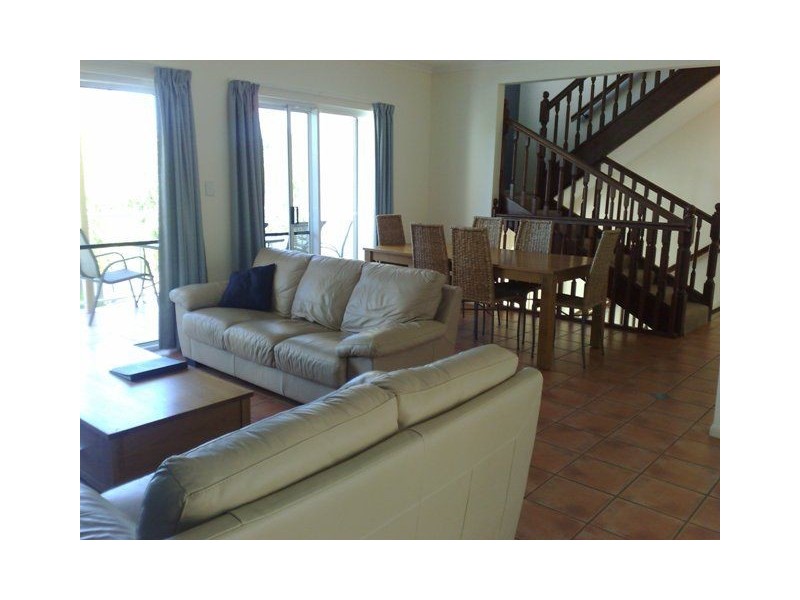 UNIT 33/ 12 REEFSIDE VILLAS CANNONVALE, Whitsundays QLD 4802