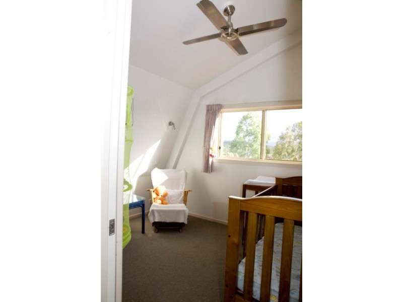 18 CARLISLE CRESCENT, Bloomsbury QLD 4799