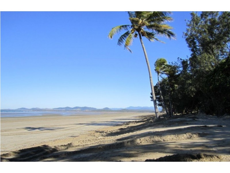 7 MCLEOD STREET, Midge Point QLD 4799