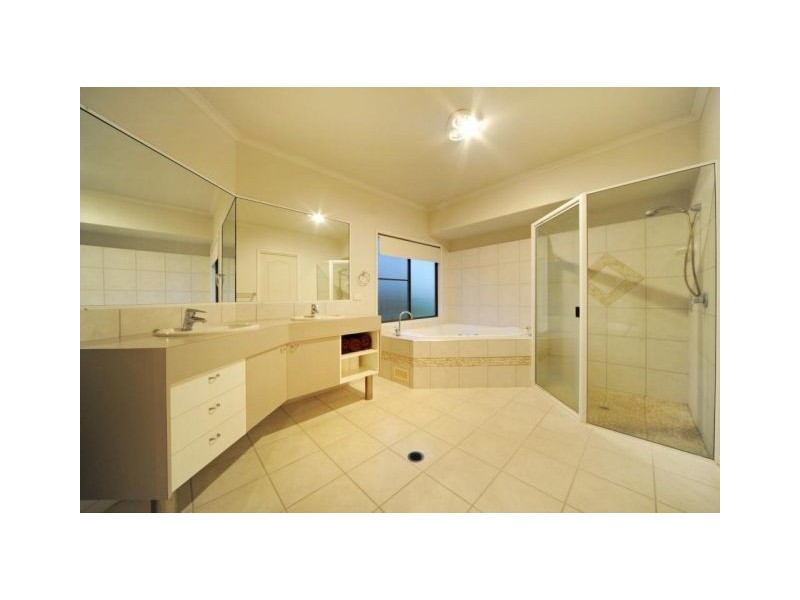 64 STANLEY DRIVE, Riordanvale QLD 4800