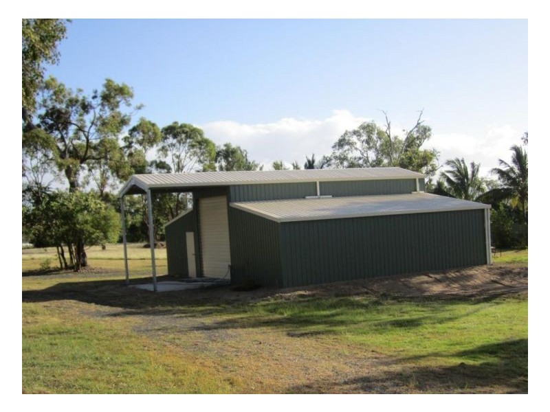 15 LAWSON ST, Midge Point QLD 4799
