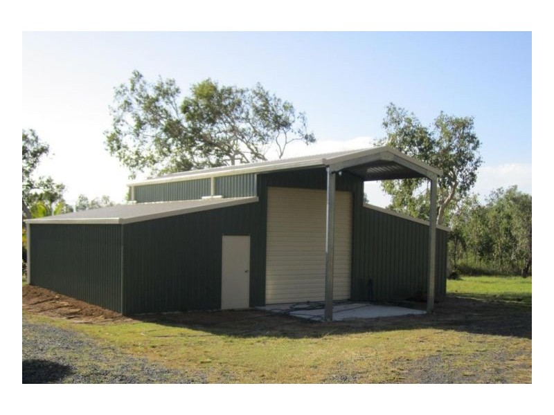 15 LAWSON ST, Midge Point QLD 4799