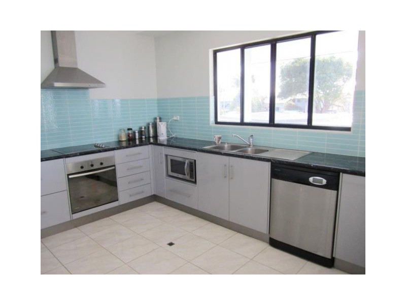 8 QUAY STREET, Bowen QLD 4805