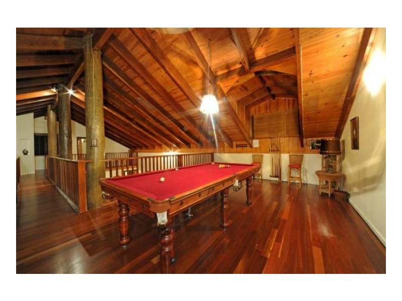 6 HARBOUR AVE, Shute Harbour QLD 4802