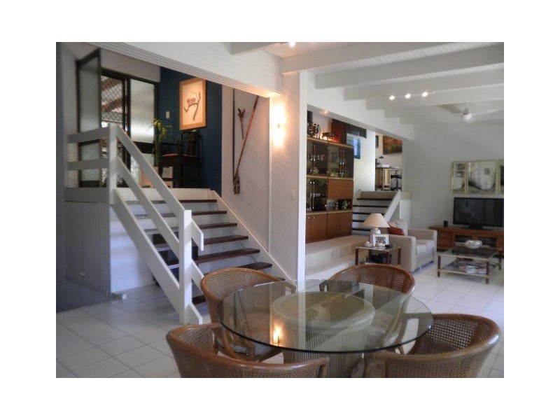 4 HARBOUR AVE, Shute Harbour QLD 4802