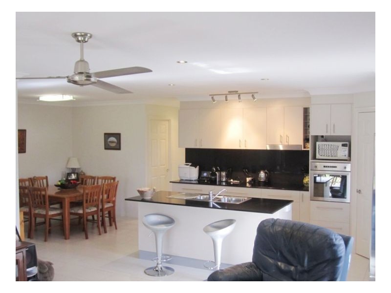 17 HONEY MYRTLE ST, Proserpine QLD 4800