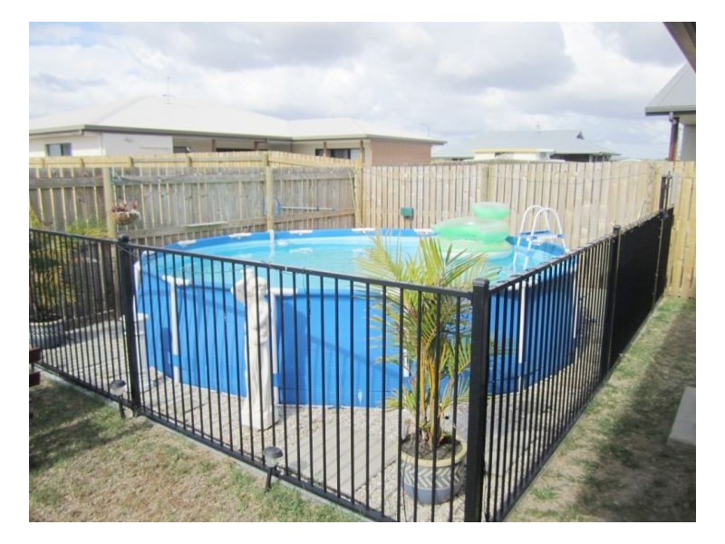 17 HONEY MYRTLE ST, Proserpine QLD 4800