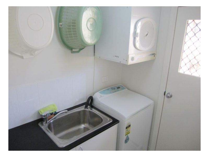 17 HONEY MYRTLE ST, Proserpine QLD 4800