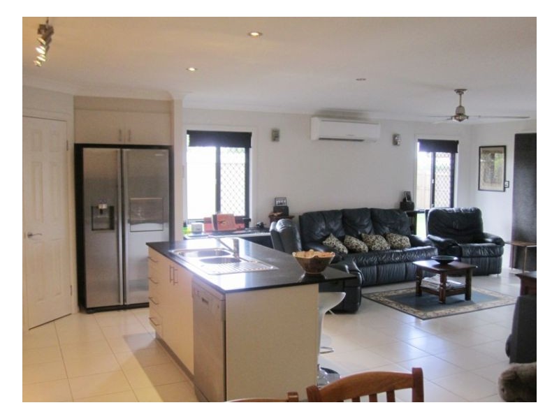 17 HONEY MYRTLE ST, Proserpine QLD 4800