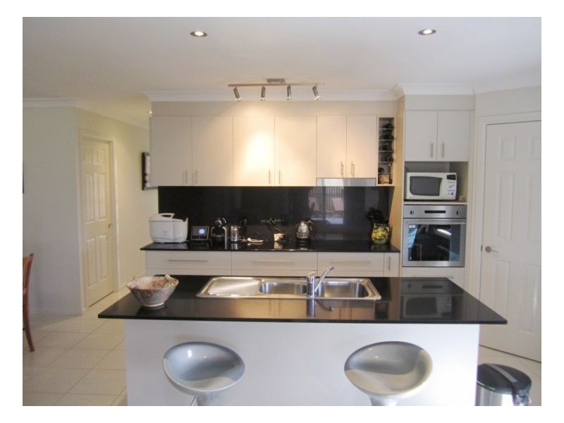 17 HONEY MYRTLE ST, Proserpine QLD 4800